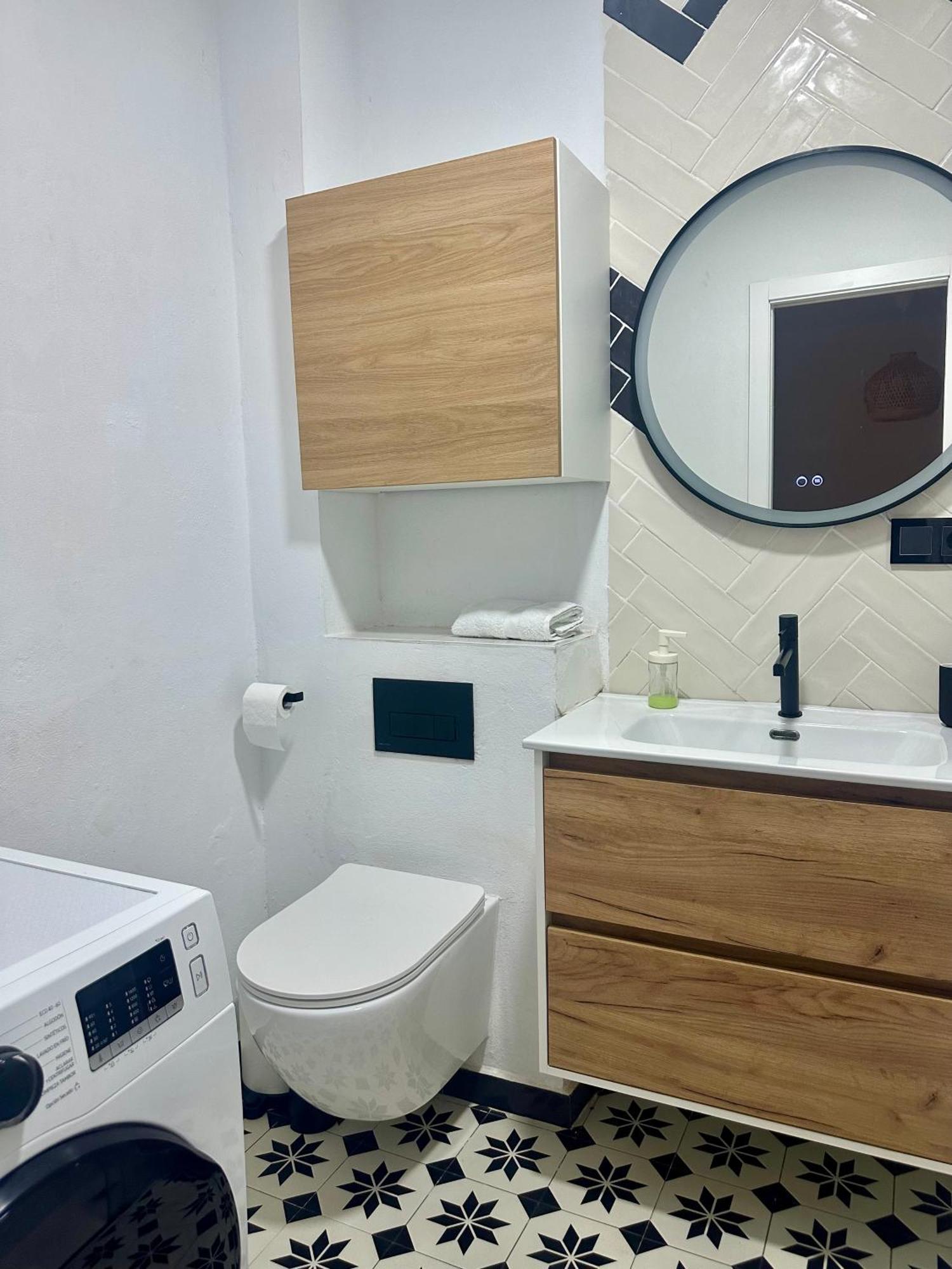 Casa Leo Apartment อัลเมรีอา ภายนอก รูปภาพ